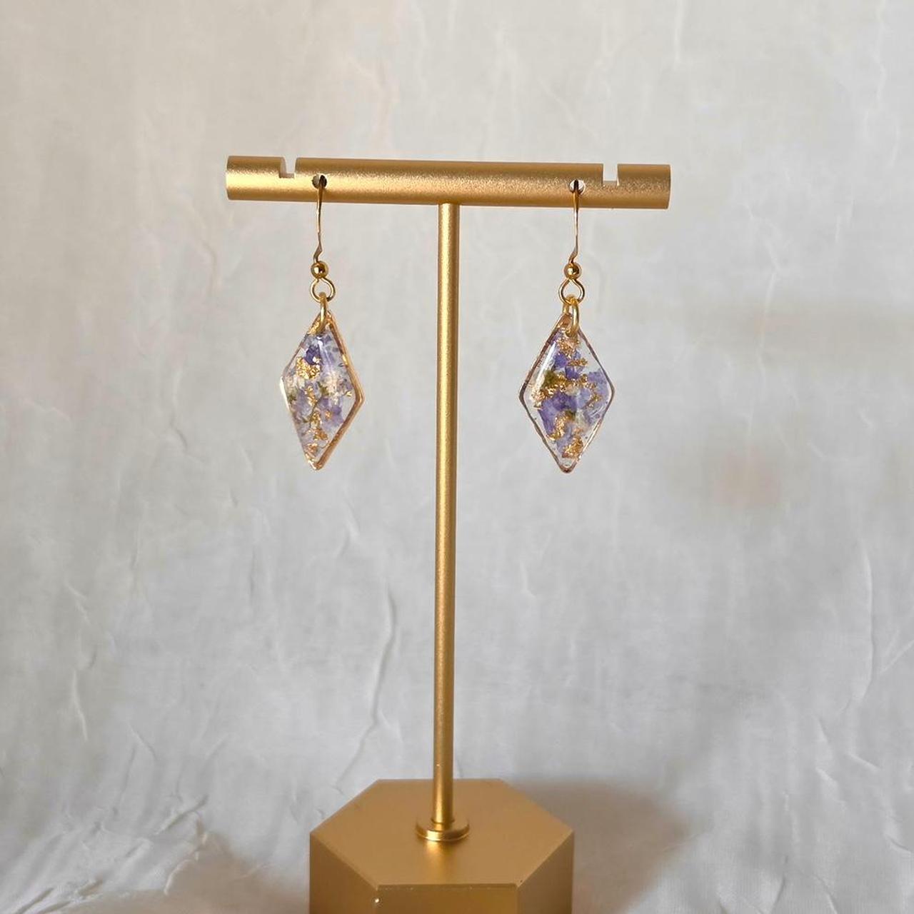 Blue Diamond Pressed Flower Resin Drop Earrings – Handmade Fairycore Jewelry with Gold Flakes