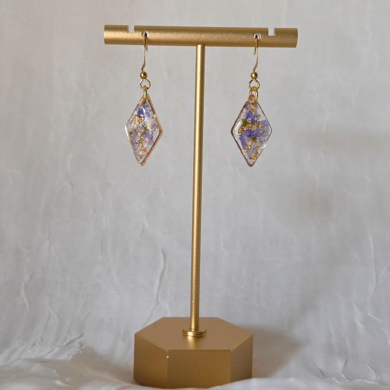 Blue Diamond Pressed Flower Resin Drop Earrings – Handmade Fairycore Jewelry with Gold Flakes