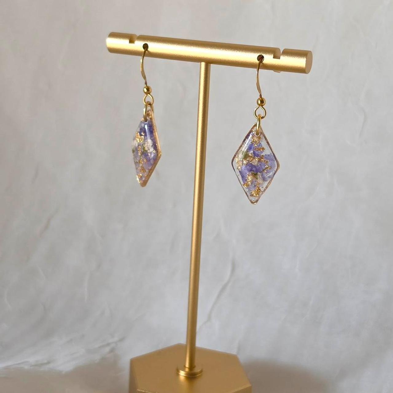 Blue Diamond Pressed Flower Resin Drop Earrings – Handmade Fairycore Jewelry with Gold Flakes