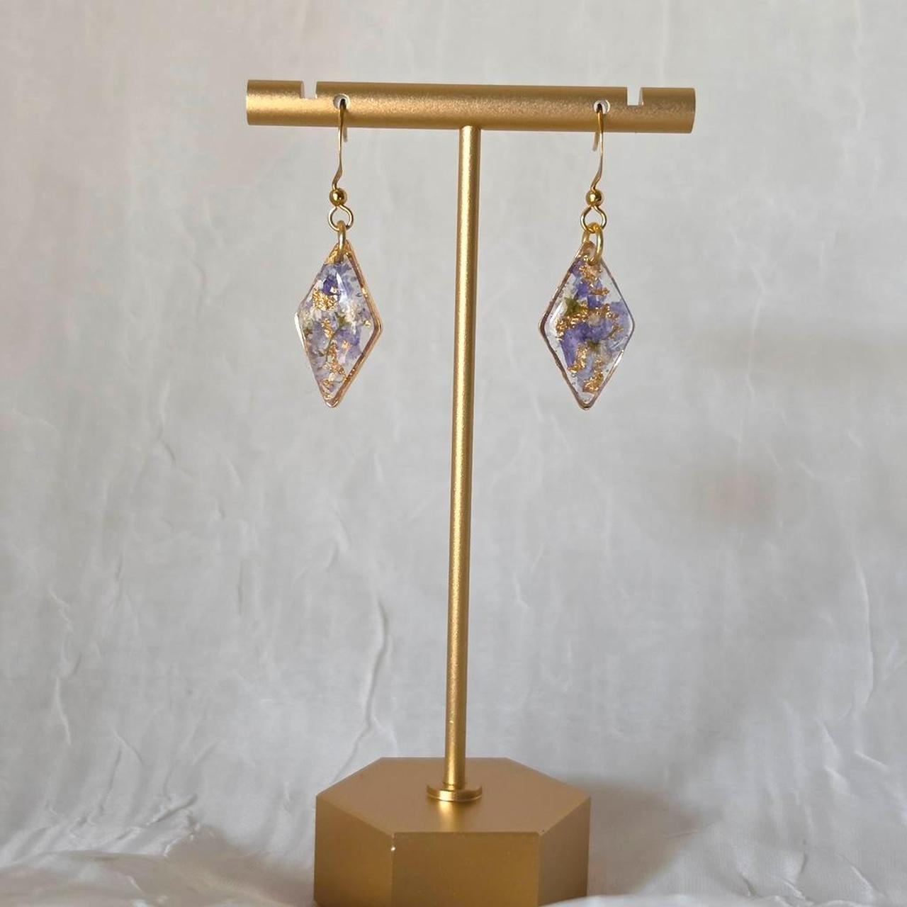 Blue Diamond Pressed Flower Resin Drop Earrings – Handmade Fairycore Jewelry with Gold Flakes