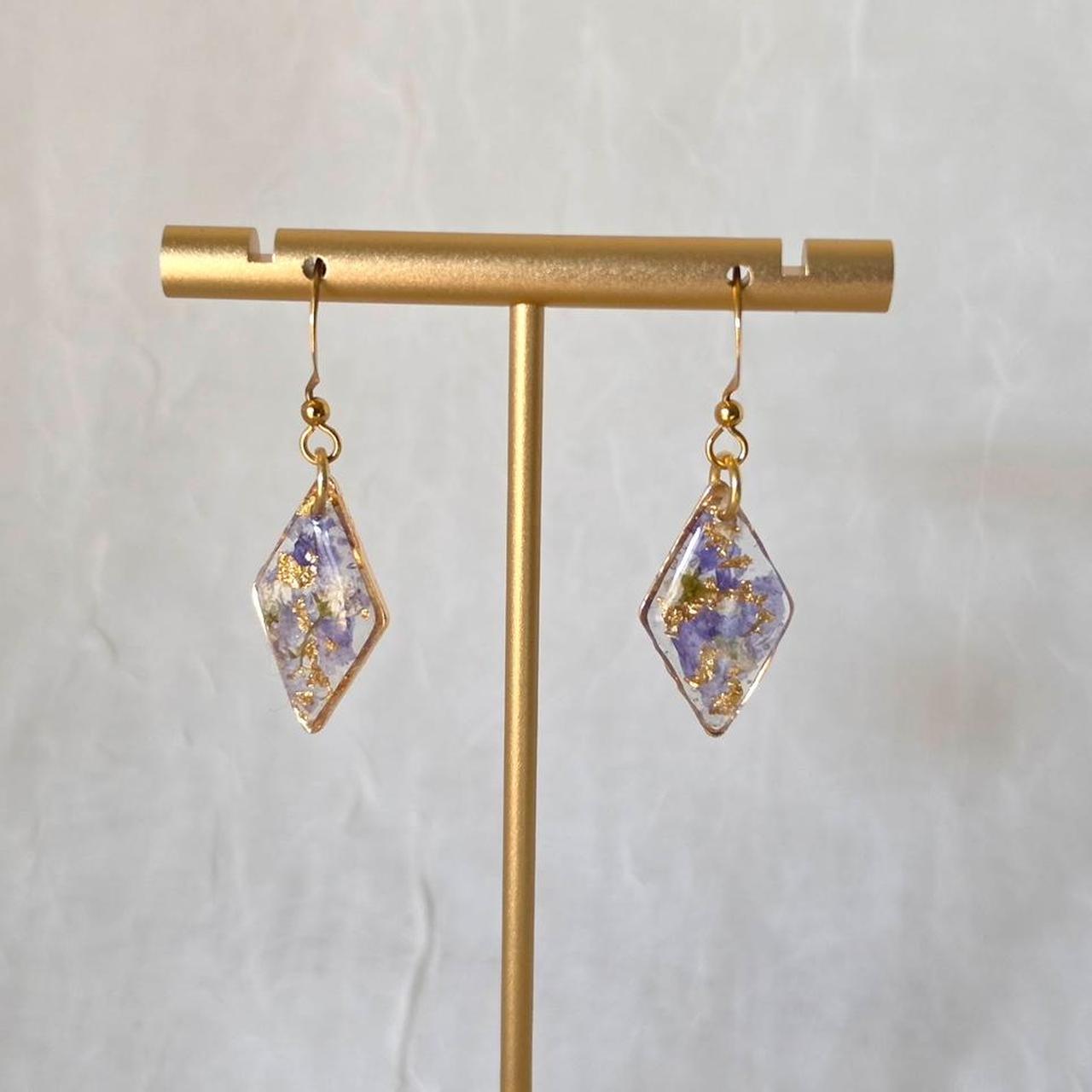 Blue Diamond Pressed Flower Resin Drop Earrings – Handmade Fairycore Jewelry with Gold Flakes