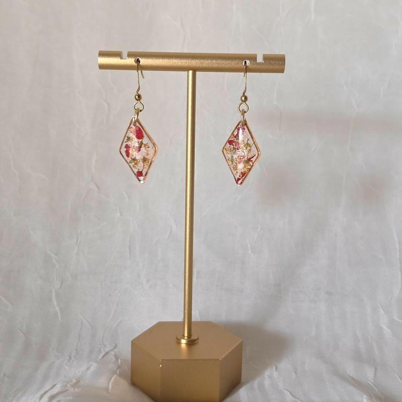 Red Diamond Pressed Flower Resin Drop Earrings – Handmade Fairycore Jewelry with Gold Flakes