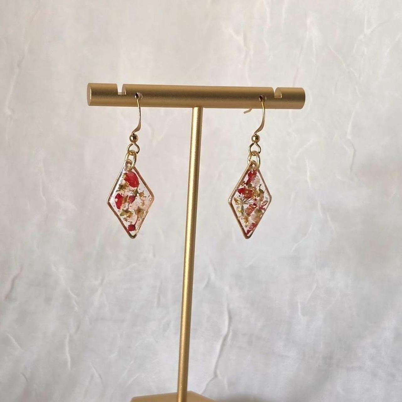 Red Diamond Pressed Flower Resin Drop Earrings – Handmade Fairycore Jewelry with Gold Flakes
