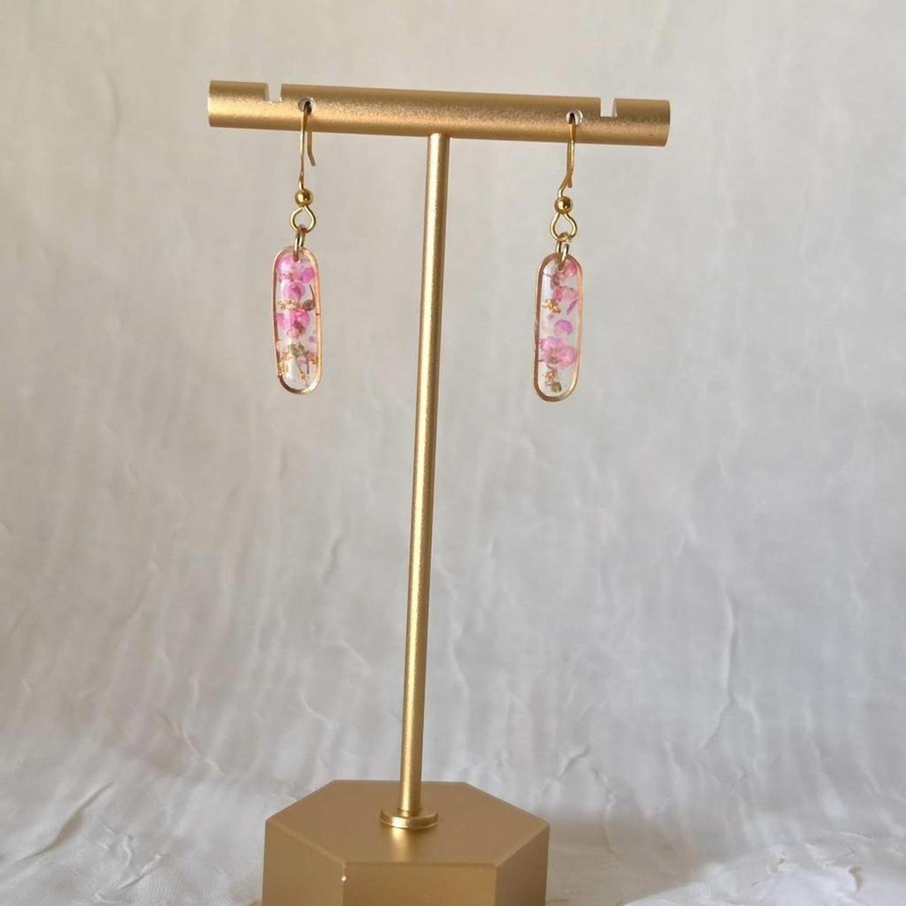 Pink and Green Oval Pressed Flower Resin Earrings – Handmade Fairycore Jewelry with Gold Flakes