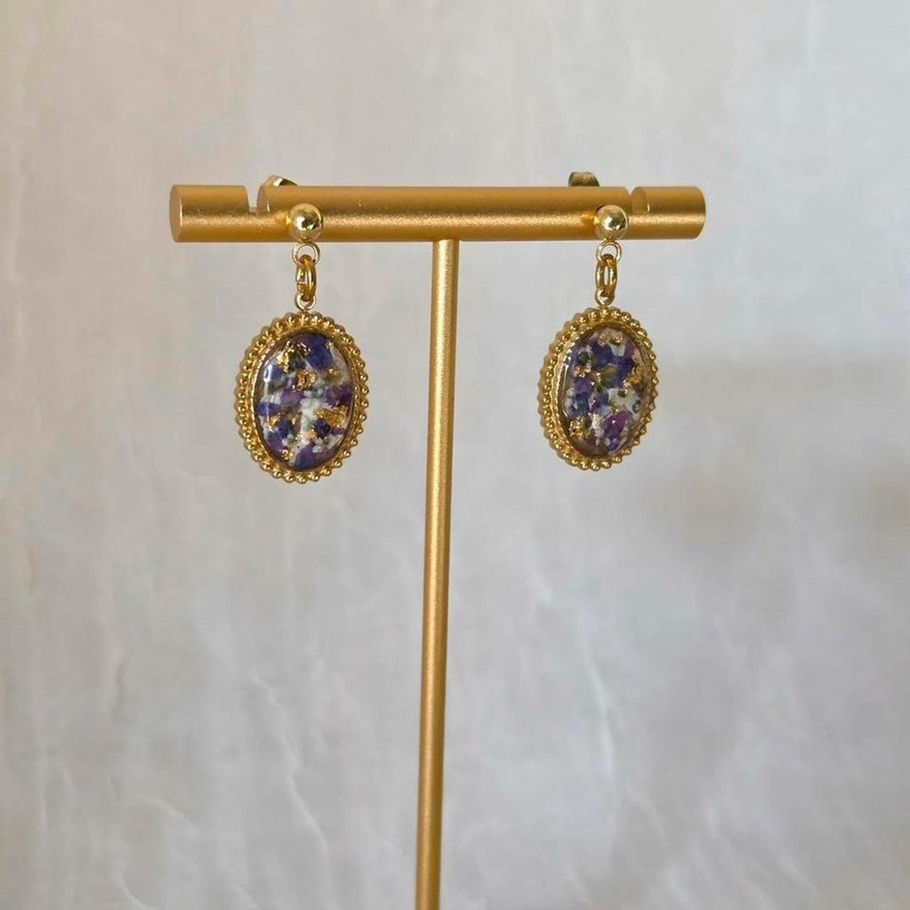 Handmade Pressed Flower Resin Cabochon Earrings- Vintage-Inspired Gold Flake Jewelry