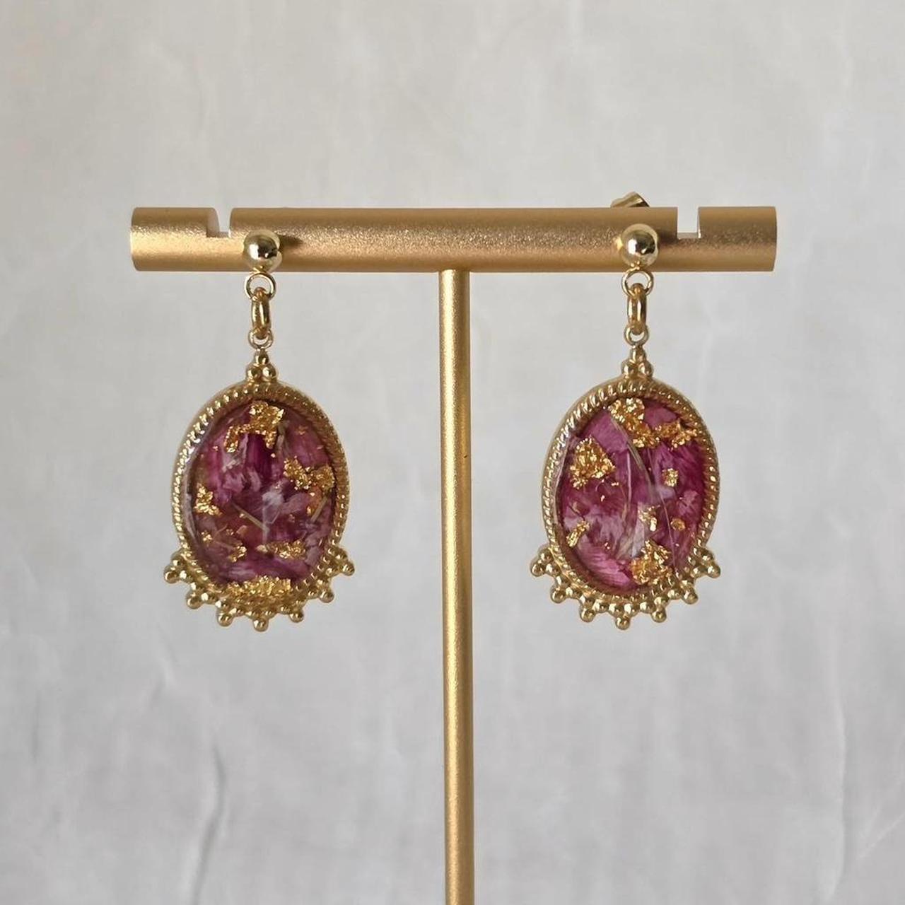 Garden Dianthus Pressed Flower Earrings – Handmade Resin Cabochon with Real Homegrown Flowers