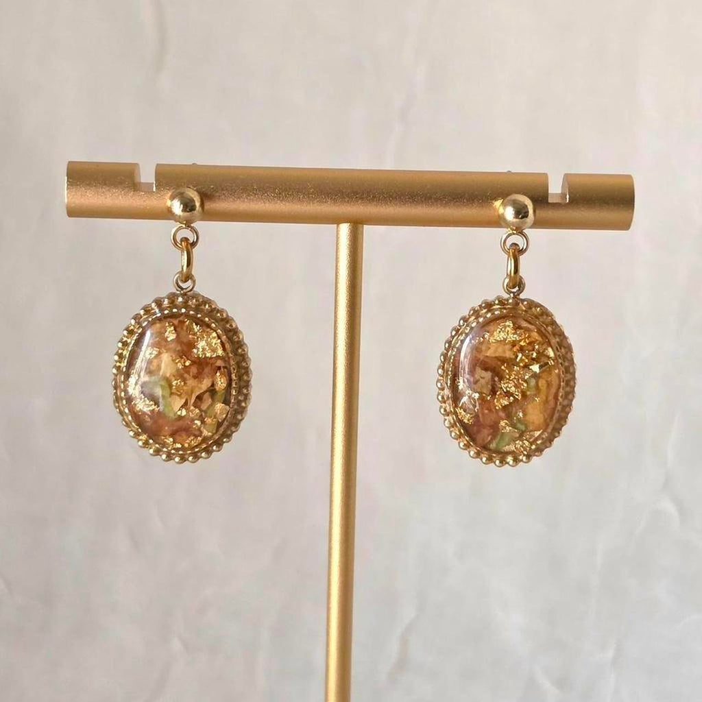 Sunshine Ligustrum Pressed Flower Earrings – Handmade Antique-Style Resin Cabochon Jewelry