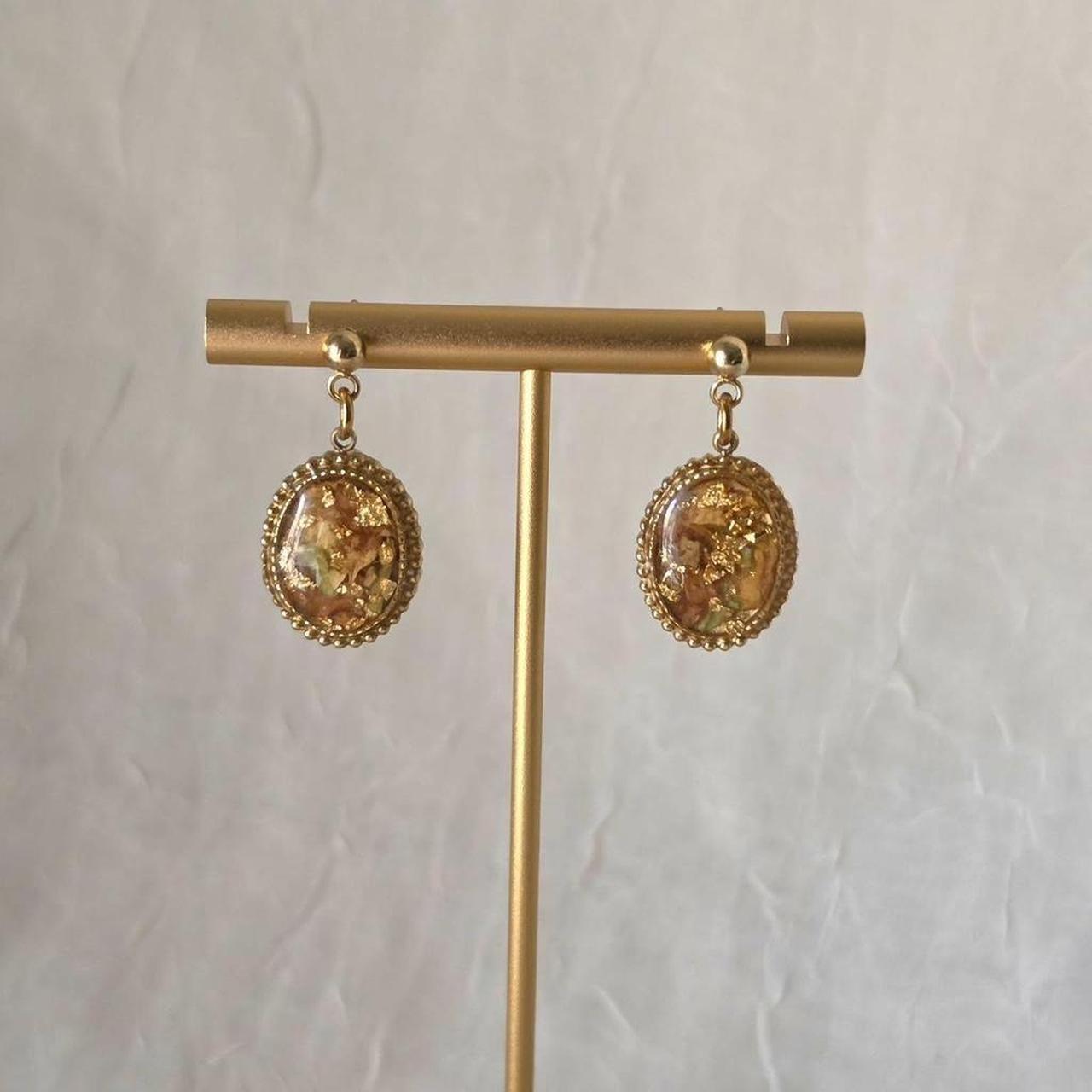 Sunshine Ligustrum Pressed Flower Earrings – Handmade Antique-Style Resin Cabochon Jewelry