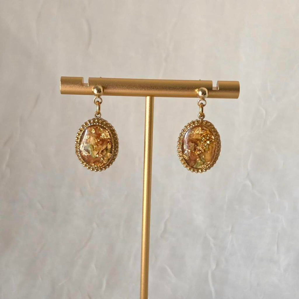 Sunshine Ligustrum Pressed Flower Earrings – Handmade Antique-Style Resin Cabochon Jewelry