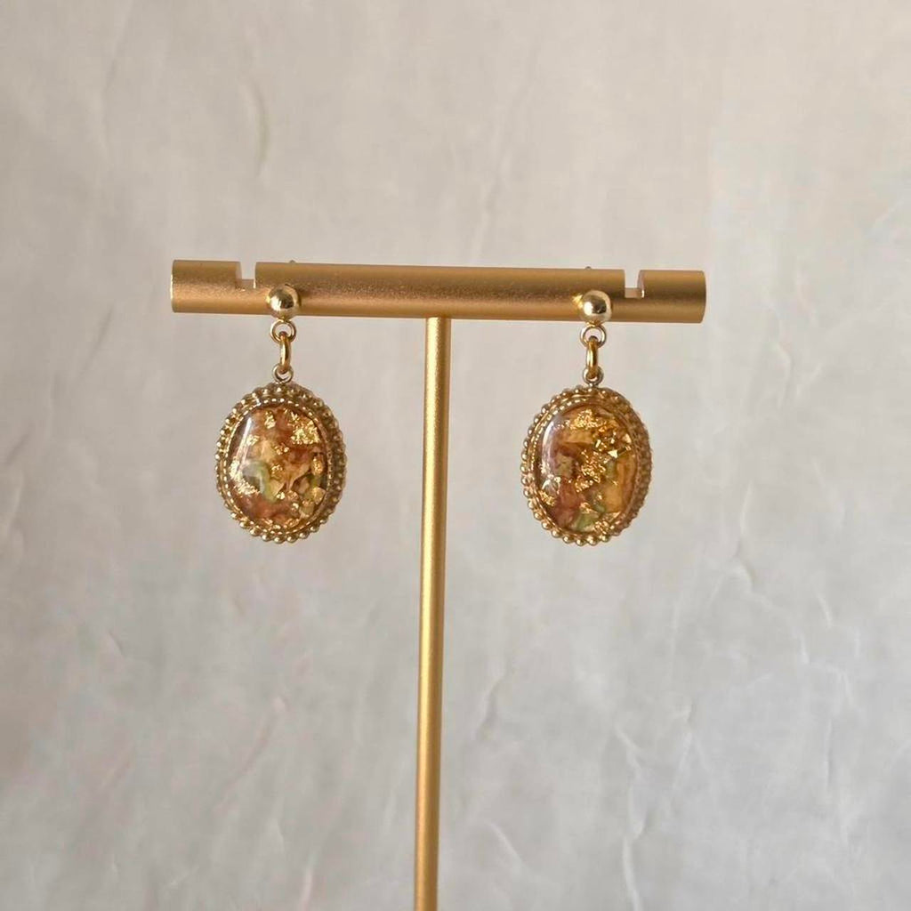 Sunshine Ligustrum Pressed Flower Earrings – Handmade Antique-Style Resin Cabochon Jewelry
