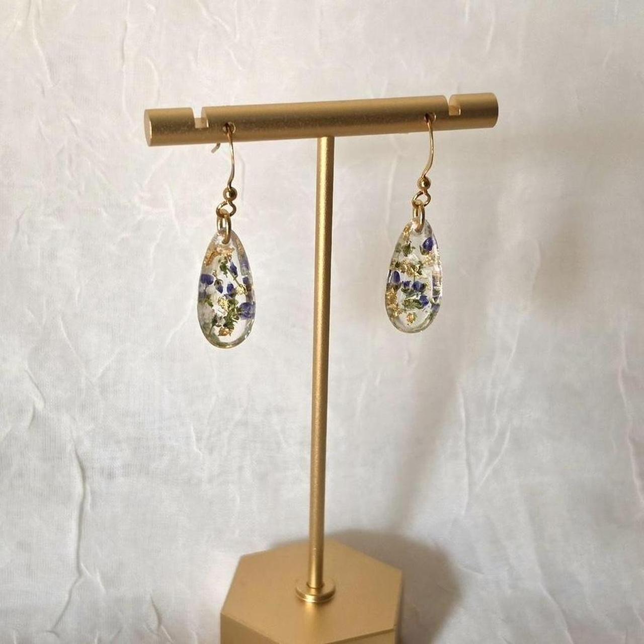 Blue and Green Pressed Flower Resin Drop Earrings – Handmade Teardrop Resin Jewelry with Gold Flakes