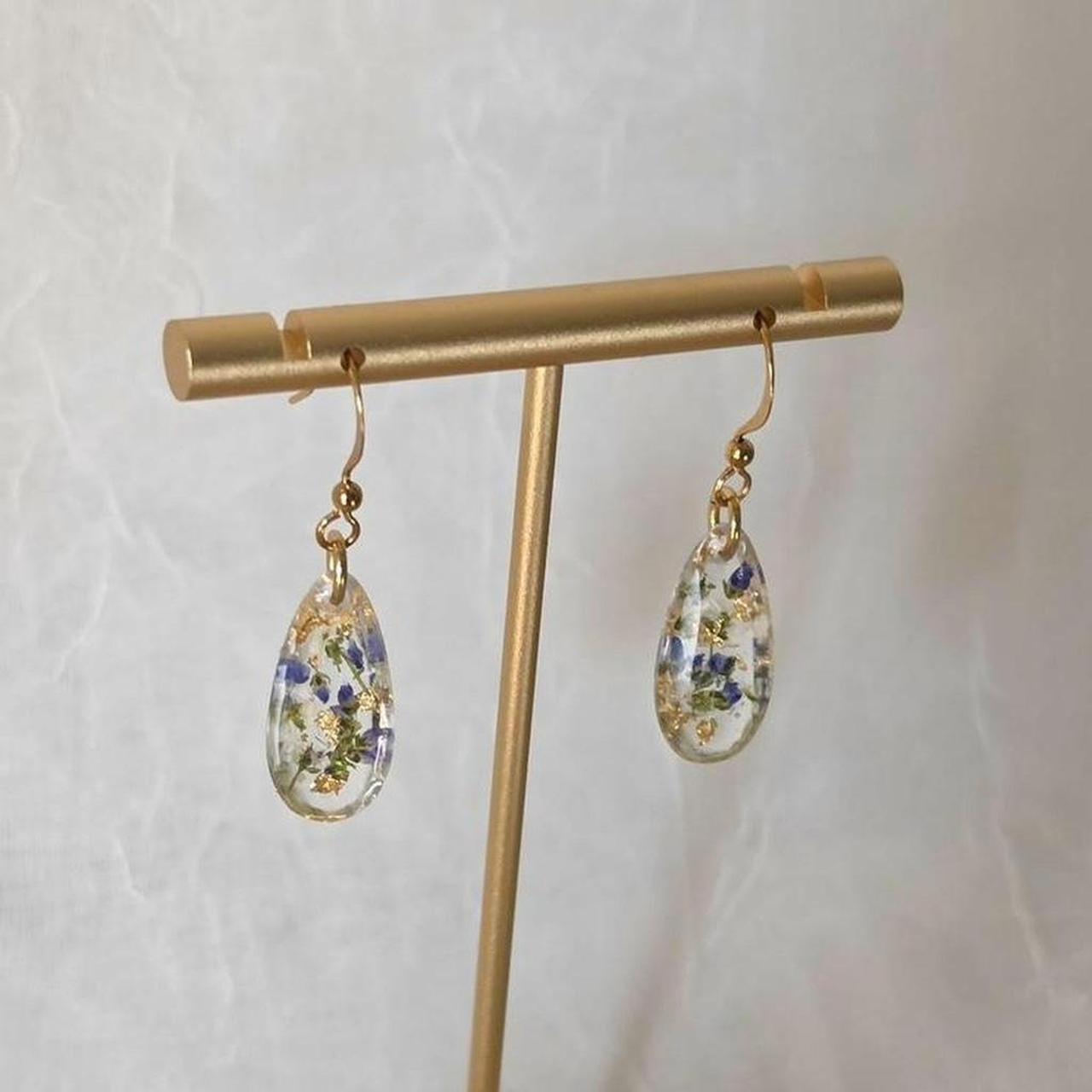 Blue and Green Pressed Flower Resin Drop Earrings – Handmade Teardrop Resin Jewelry with Gold Flakes