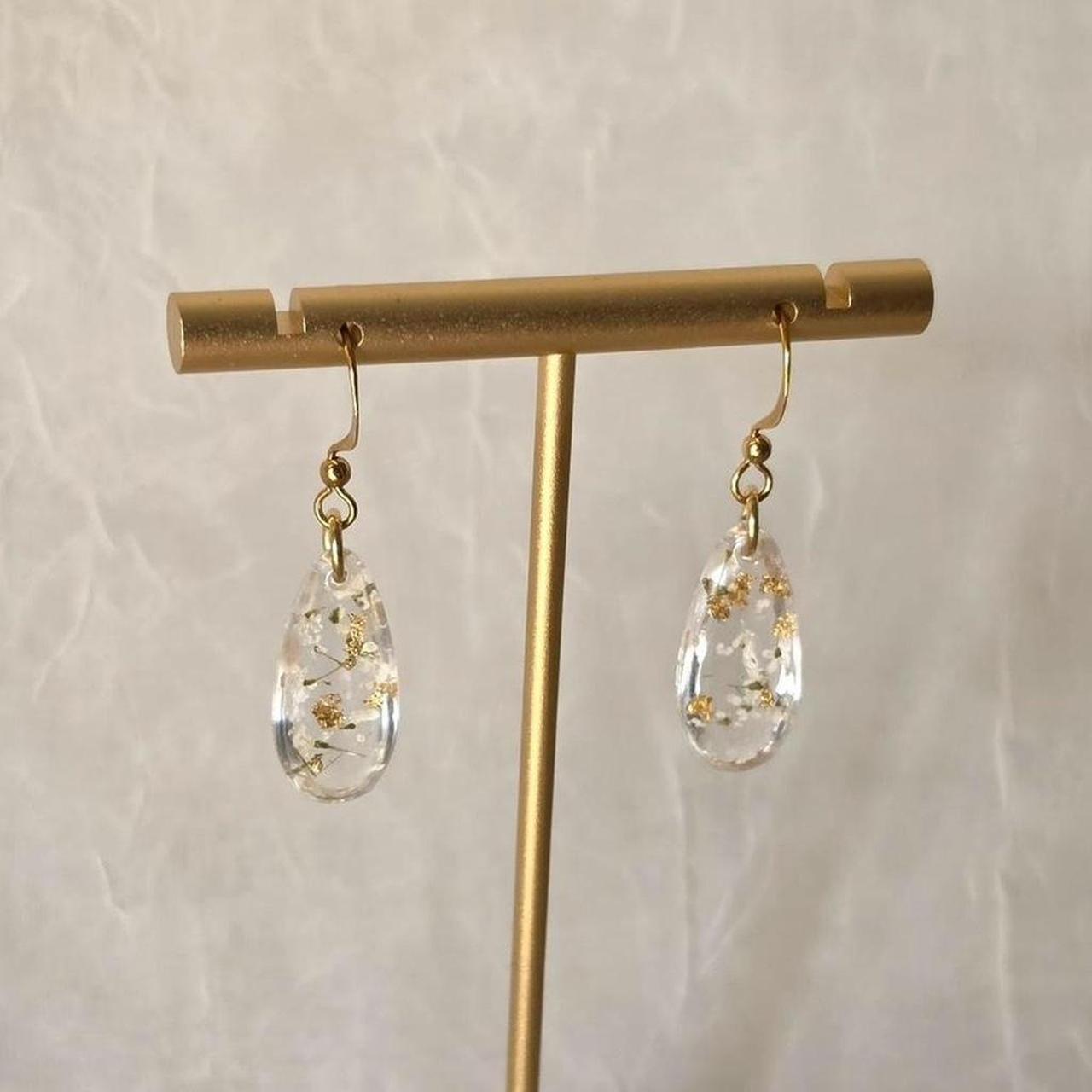 White Pressed Flower Resin Tear Drop Earrings - Handmade Teardrop Resin Jewelry with Gold Flakes