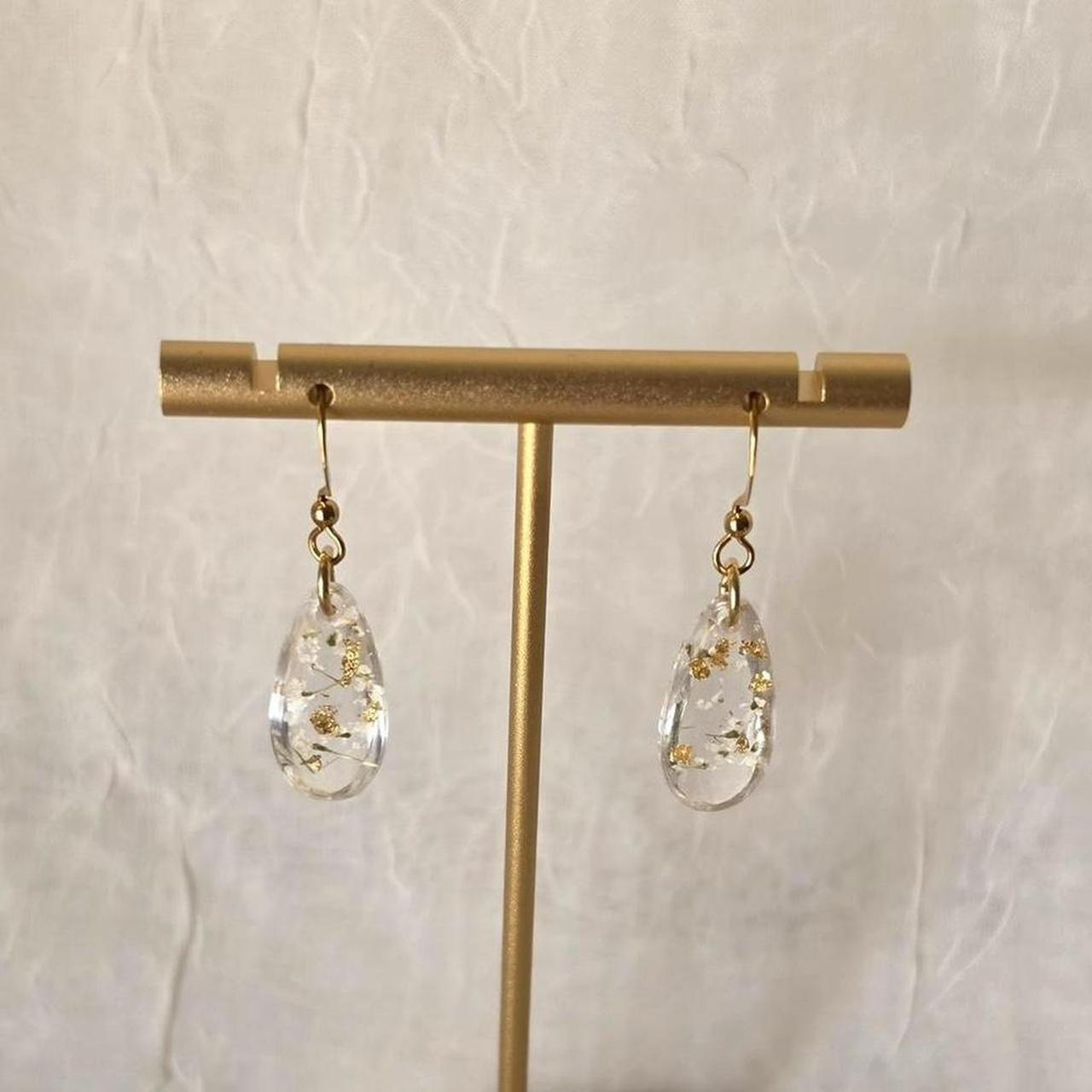 White Pressed Flower Resin Tear Drop Earrings - Handmade Teardrop Resin Jewelry with Gold Flakes
